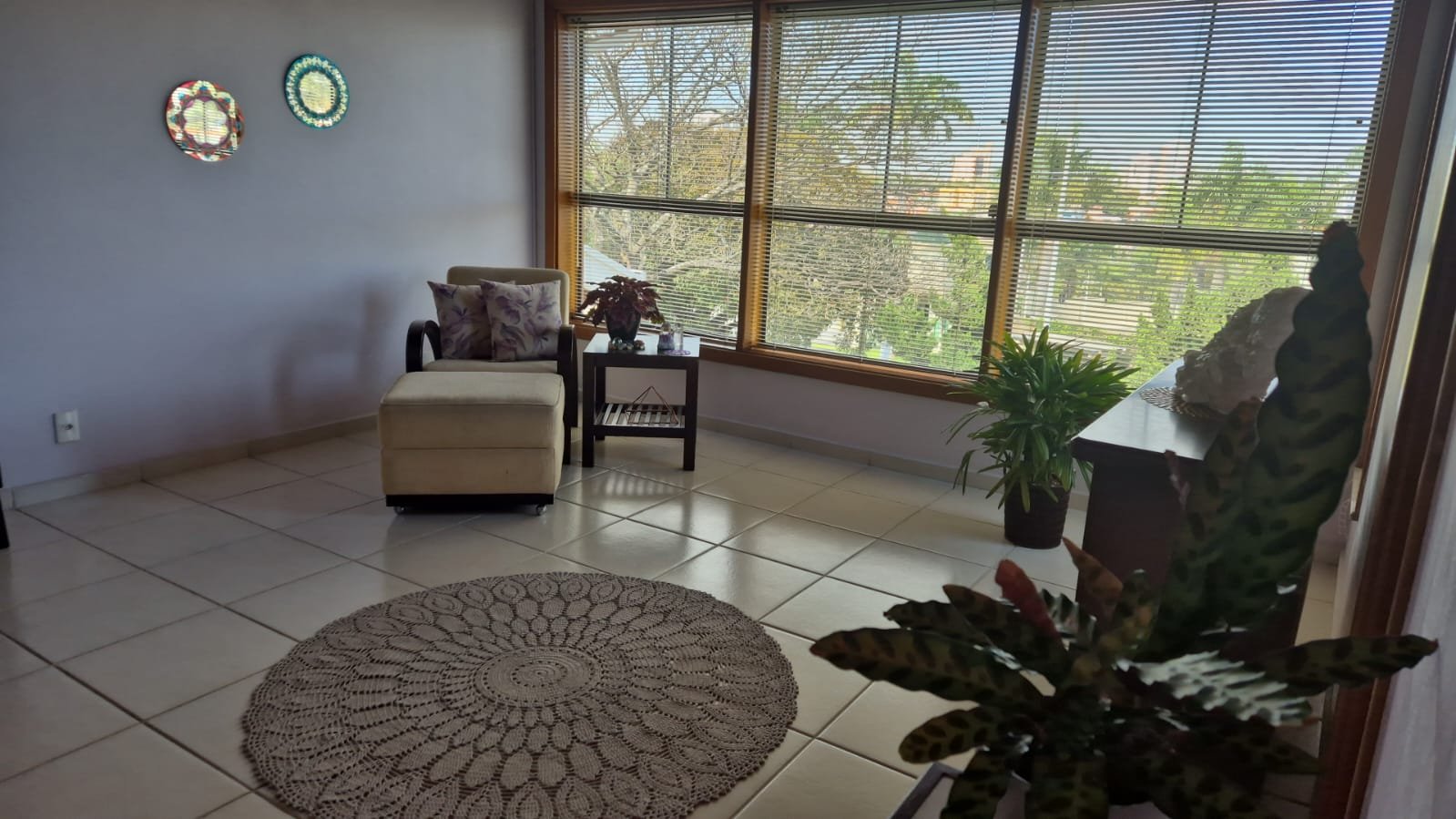 Sala de atendimento do consultório de Teresa Cristina Simões